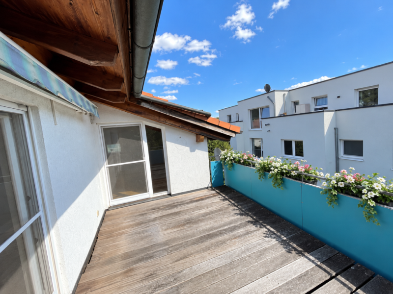Anwesen für die Familie! Ideales freistehendes Einfamilienhaus in Roßwälden! - Balkon (53276)