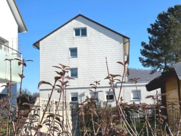Ideale 3,5 Zimmer-Wohnung mit tollem sonnigem Süd-Balkon zum fairen Preis!, 73072 Donzdorf, Wohnung